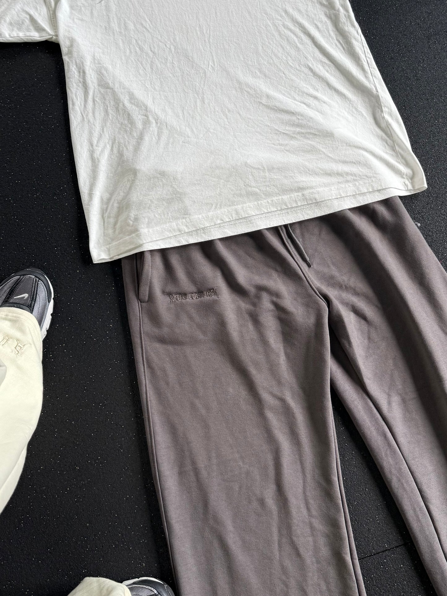 GREY IRON SOUL SWEATS