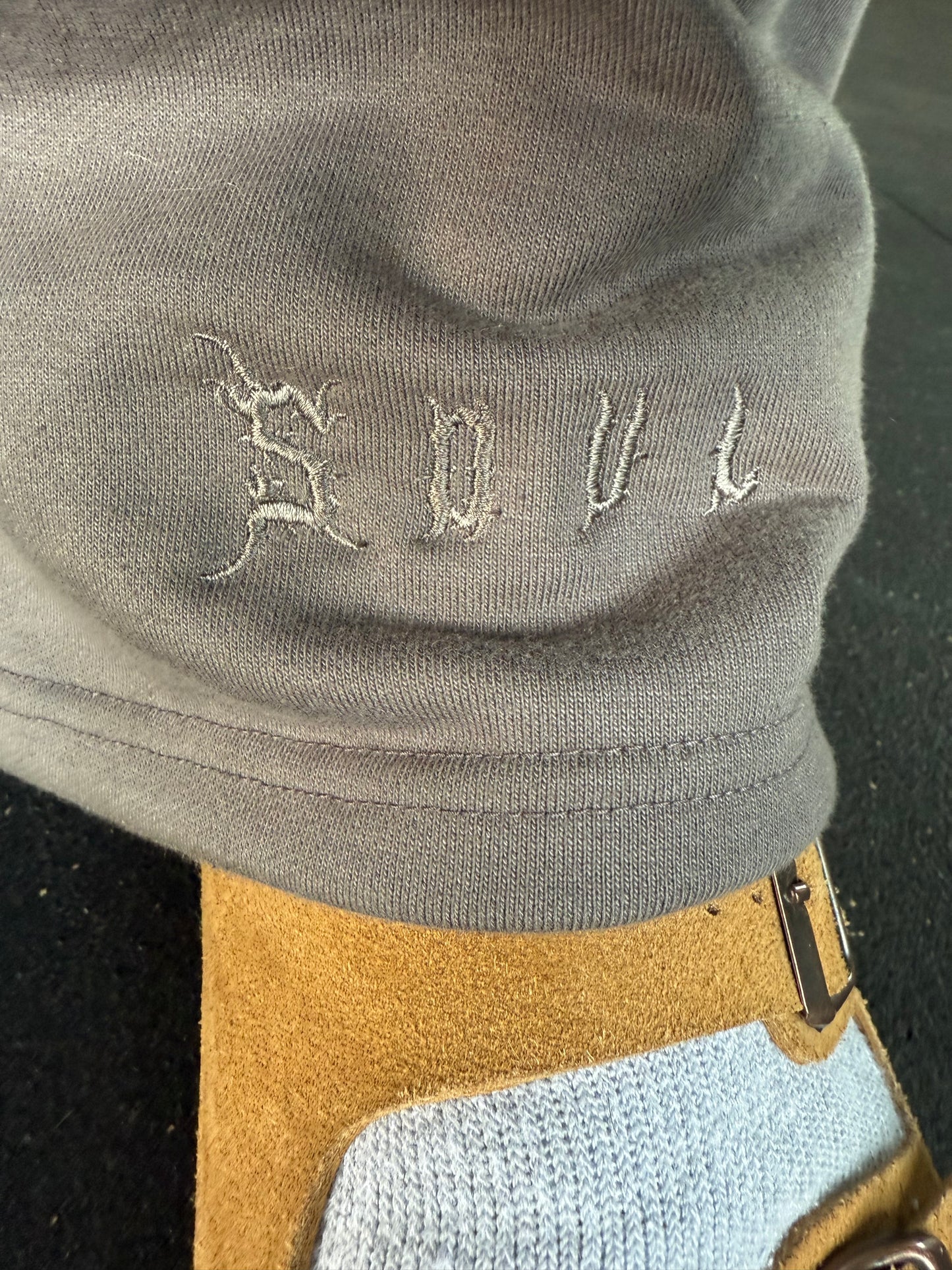 GREY IRON SOUL SWEATS